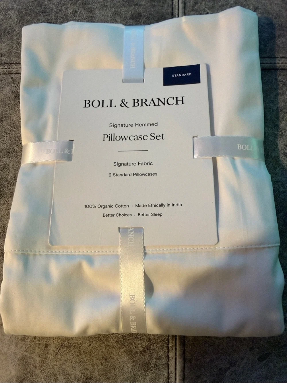 NWT BOLL & BRANCH WHITE SIGNATURE HEMMED STANDARD SET OF TWO PILLOWCASES